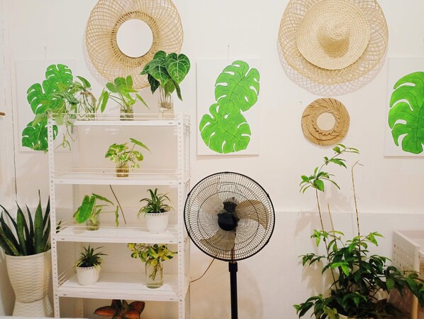 Desk, laptop workspace, free WiFi, bed sheets