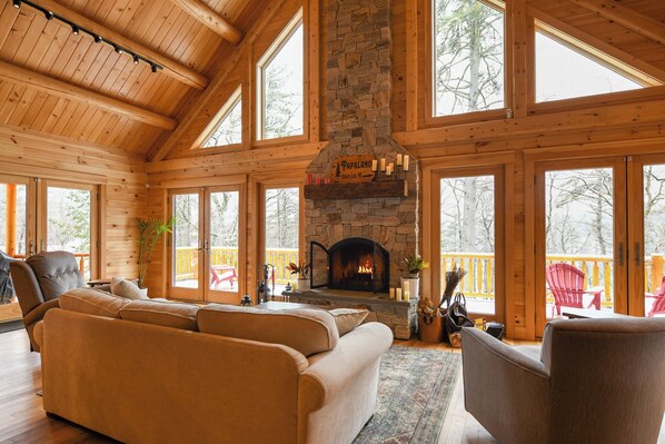 Interior - **BRAND NEW** Incredible Luxury Log Home Elevated Above Sebago Lake (Naples)