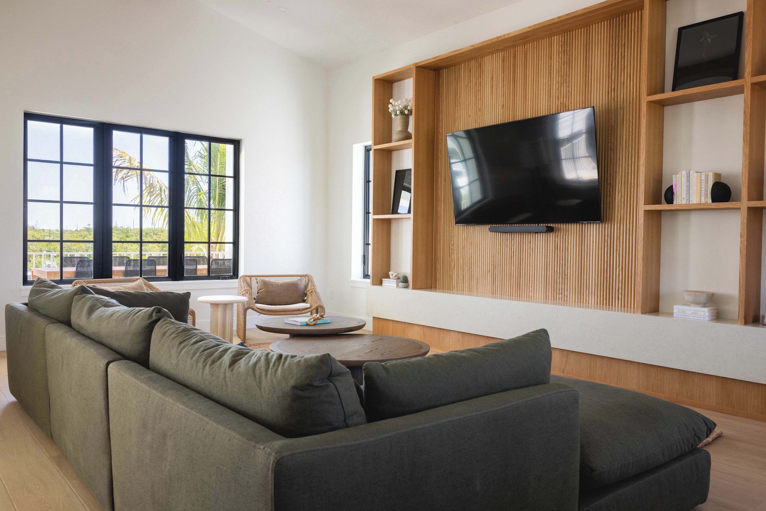 TV, stereo, offices