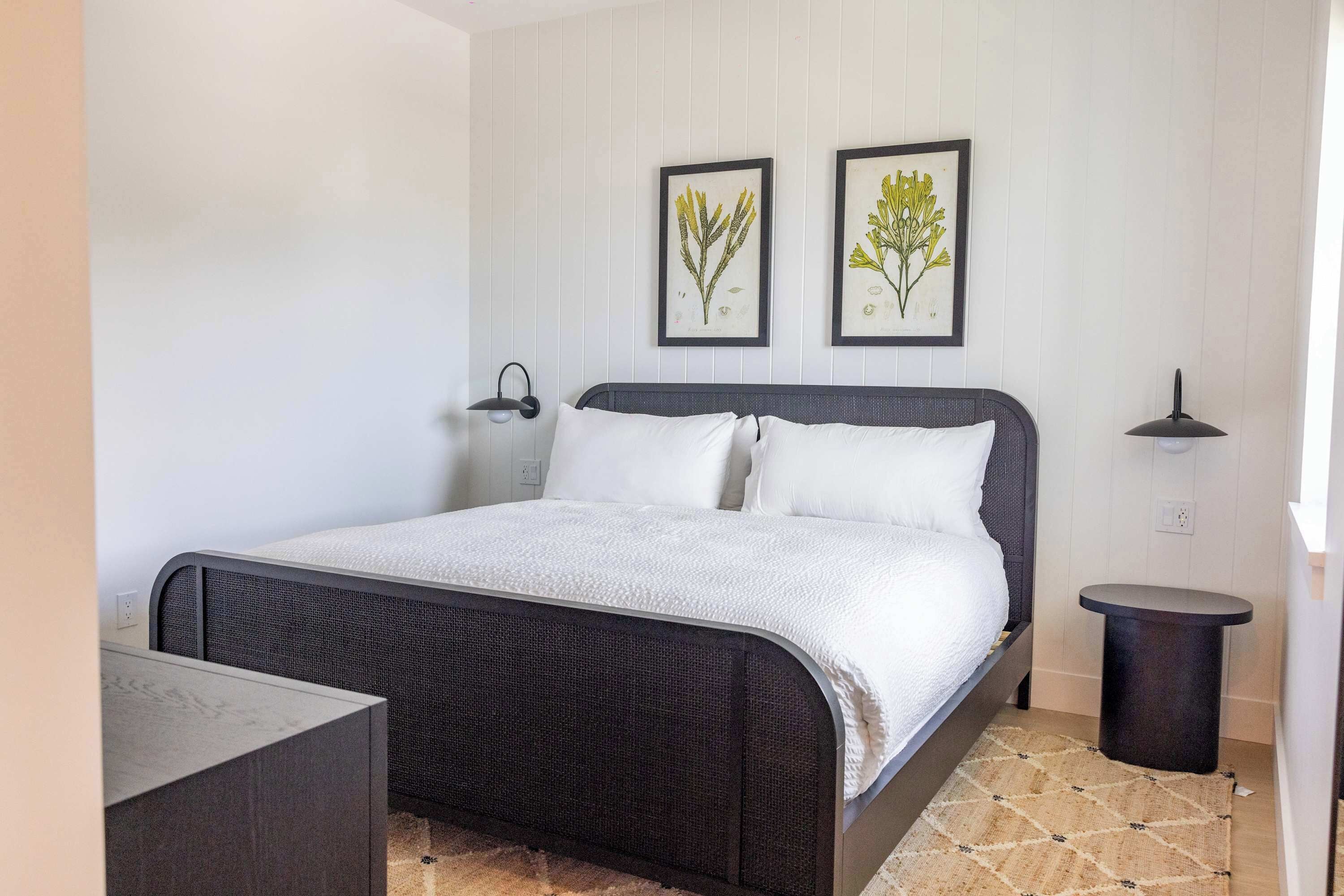 8 slaapkamers, een strijkplank/strijkijzer, wifi, beddengoed