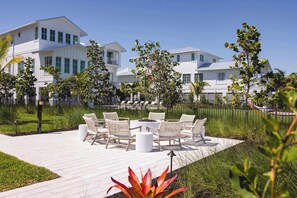 Outdoor dining - Tidelands House at Lunara Bay (Key West)