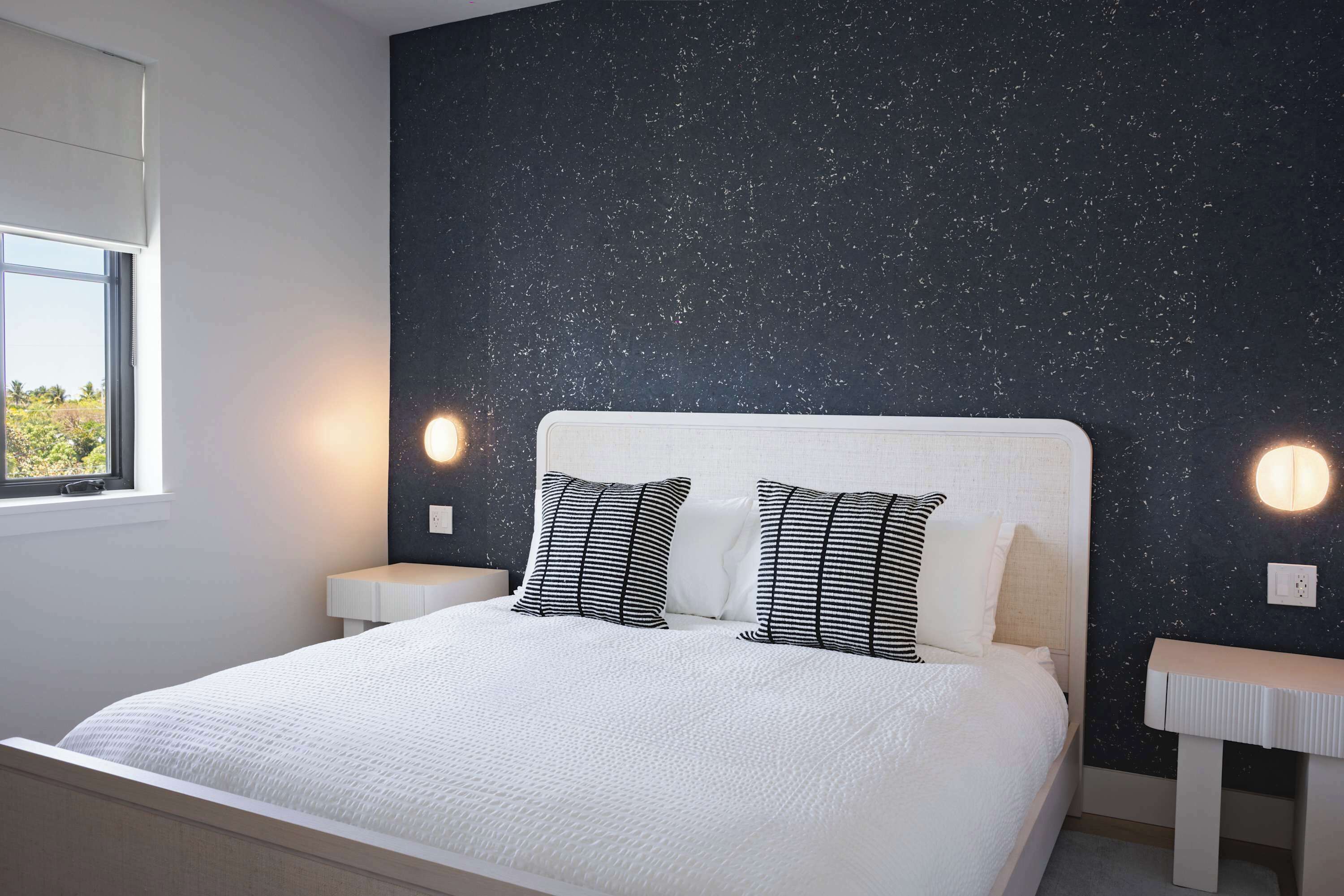 8 bedrooms, iron/ironing board, WiFi, bed sheets