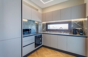 Private kitchen - Pantio Living Residence (Meneou)