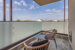 Luxury Apartment, 1 Bedroom, Balcony, Courtyard View | Terrace/patio