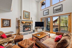 TV, fireplace - Aspenglow Mountaineer Townhome~Near Skiing~Great Amenities (Steamboat Springs)