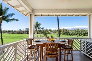 Villa, 2 Bedrooms | Outdoor dining
