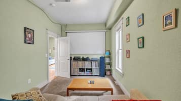 House, 2 Bedrooms | Interior