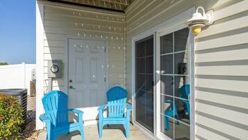 Townhome, 2 Bedrooms | Terrace/patio