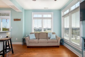 Casa adosada, 2 habitaciones | Zona de estar | Una Smart TV