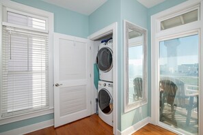 Condo, 2 Bedrooms | Interior