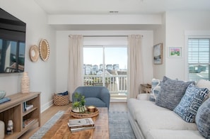 Maison mitoyenne, 3 chambres | Coin séjour | TV connectée