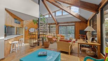 House, 3 Bedrooms | Living area | Smart TV, streaming services