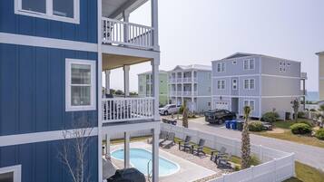 House, 6 Bedrooms | Property grounds