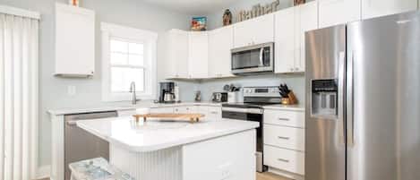 Townhome - 3 sovrum | Eget kök | Kylskåp, ugn, kaffe- och tebryggare och brödrost
