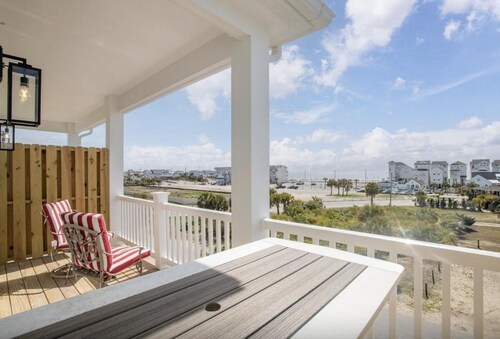 Marley's Retreat 3 Bedroom Townhouse