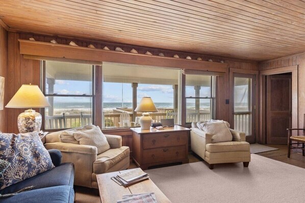 独立别墅, 5 间卧室 | 起居区 | 智能电视