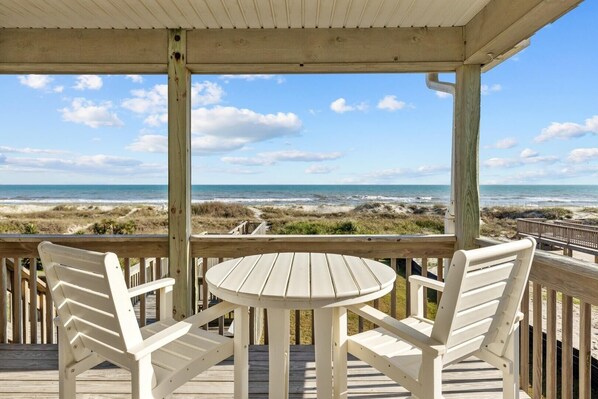 House, 4 Bedrooms | Outdoor dining - Highsmith Cottage 4 Bedroom Home (Atlantic Beach)
