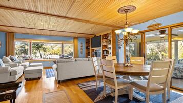 Townhome, 3 Bedrooms | Tempat makan