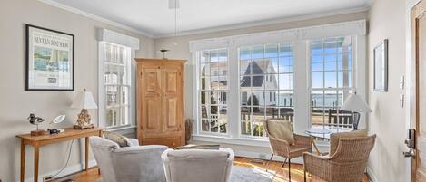 Condo, 1 Bedroom | Living area