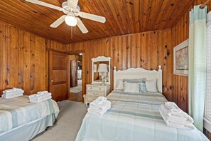 House, 6 Bedrooms | 6 bedrooms