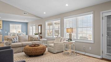 House, 4 Bedrooms | Living area | Smart TV, streaming services