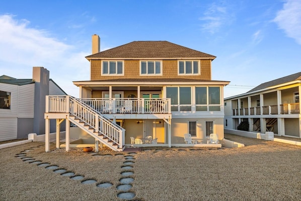 House, 5 Bedrooms | Exterior