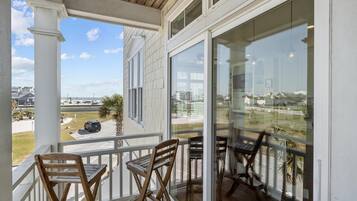 Townhome, 2 Bedrooms | Property grounds