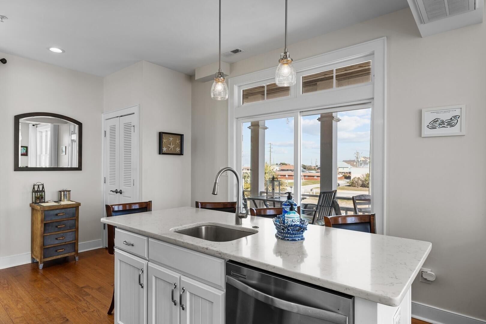 Townhome, 2 Bedrooms | Private kitchen | Fridge, oven, coffee/tea maker, toaster