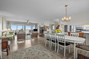 Interior - Bryant Cottage 6 Bedroom Home (Atlantic Beach)