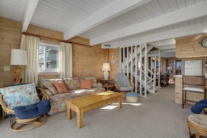 Townhome, 3 Bedrooms | Living area