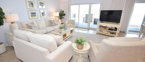 Condo, 2 chambres | Aire de séjour