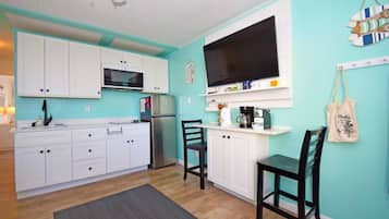 Condo, 1 Bedroom | Private kitchen | Fridge, coffee/tea maker, toaster