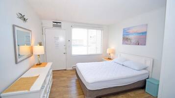 Condo, 1 Bedroom | 1 bedroom, iron/ironing board, free WiFi
