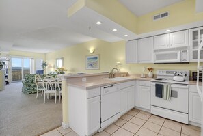 Appart'hôtel, 2 chambres | Cuisine privée | Réfrigérateur, cafetière/bouilloire, grille-pain