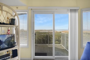Appart'hôtel, 2 chambres | Coin séjour