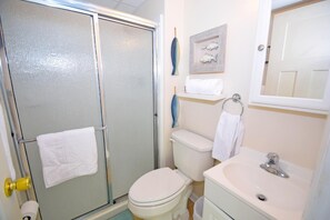 Condo, 3 Bedrooms | Bathroom - Sea Raider Iv 303 3 Bedroom Condo (Ocean City)