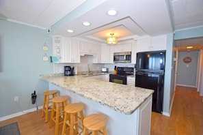 Condo, 2 Bedrooms | Private kitchen