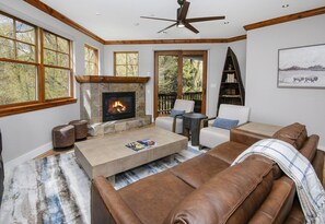 聯排別墅, 3 間臥室 | 起居區 | 智慧型電視