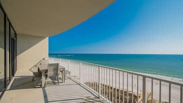 Condo, 3 Bedrooms | Outdoor dining