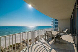 Condo, 3 habitaciones | Restaurante al aire libre