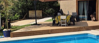 Country house with swimming pool between the Dordogne and the Lot
