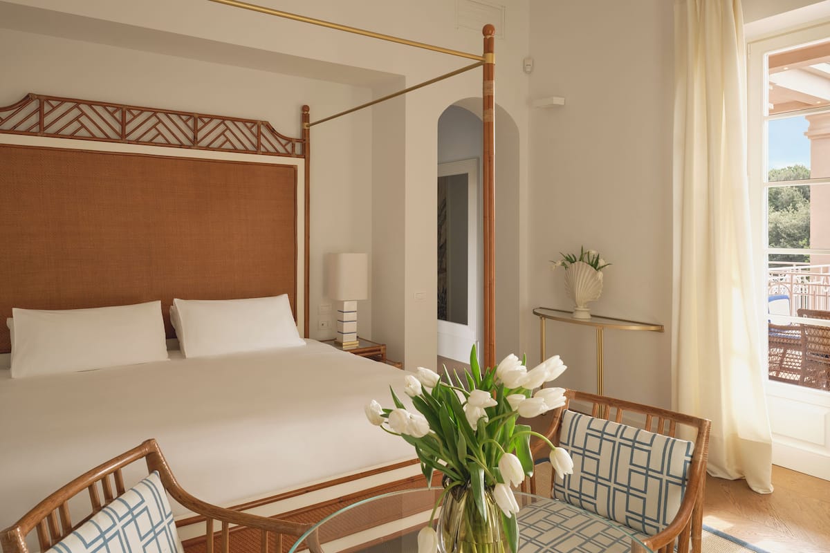 迷你吧、房內夾萬、遮光窗簾/窗簾、隔音