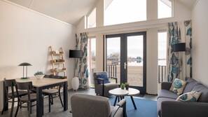 Cabin (Strandlodge Duin) | Living room | TV - Dormio Waterpark Langelille (Langelille)