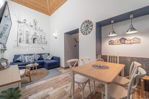 Dining - Main Street Apartments, FARO Duplex Apartment (Faro)