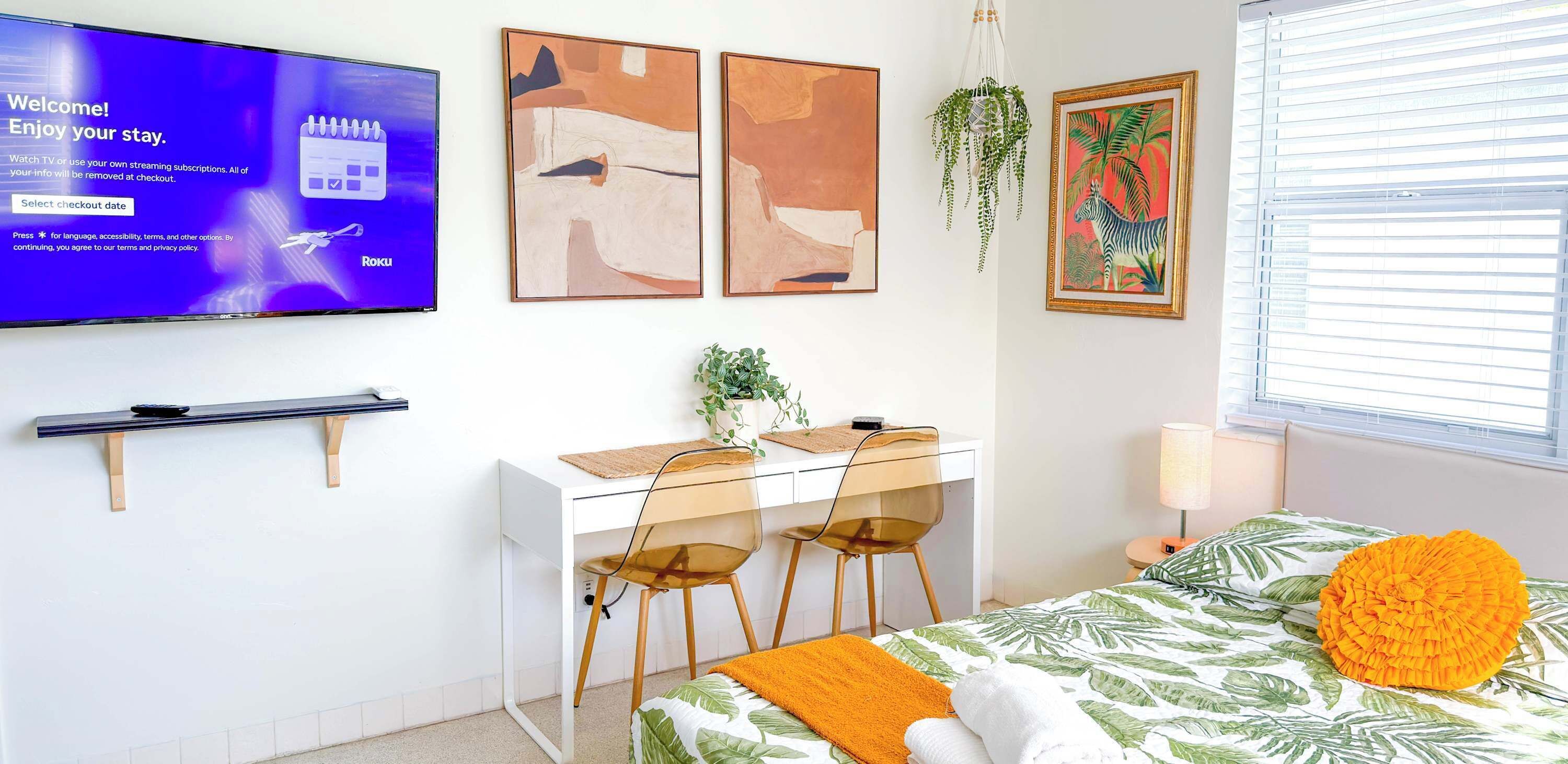 Iron/ironing board, WiFi, bed sheets