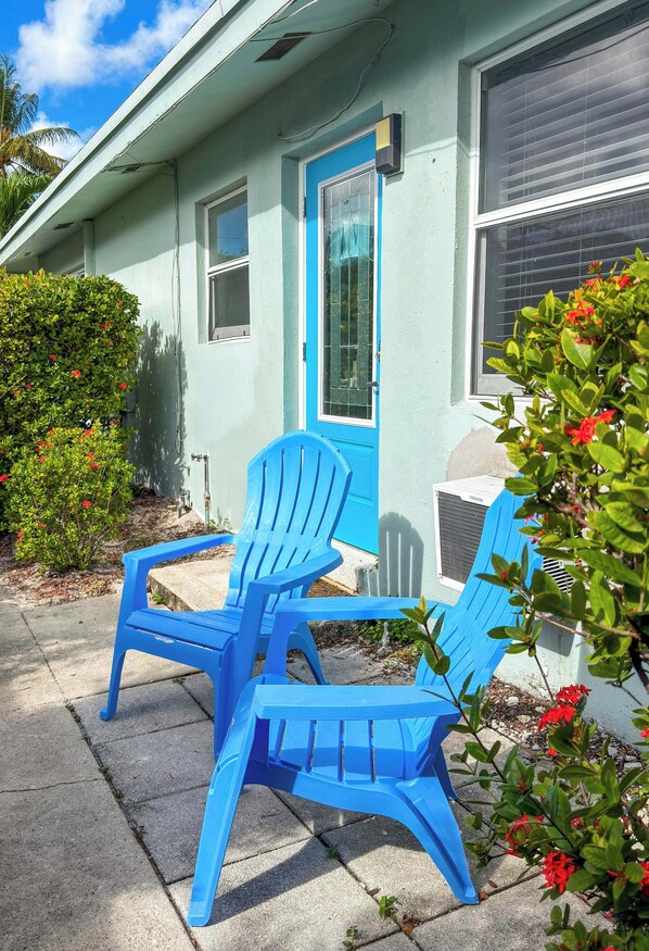 Terrace/patio - The Sweet Escape Studio - Pets/Parking/Beach (Fort Lauderdale)