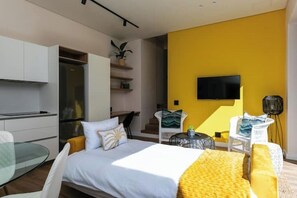 1 chambre, bureau, fer et planche à repasser, Wi-Fi gratuit