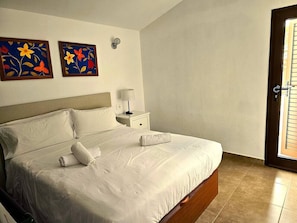 2 chambres, fer et planche à repasser, Wi-Fi, draps fournis