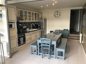Microwave, oven, dishwasher