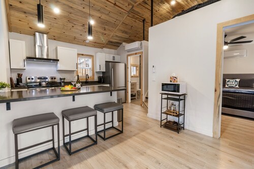 Shoreline Village Cabin 4